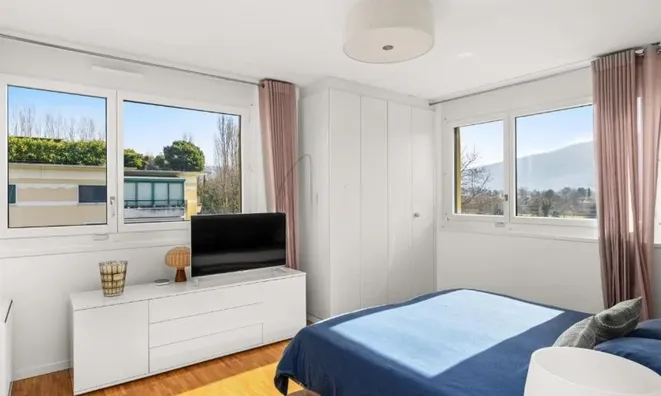 Недвижимость Attic flat 6 rooms: 4