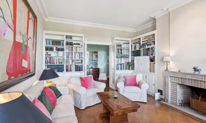 Недвижимость Apartment 6 rooms: 3