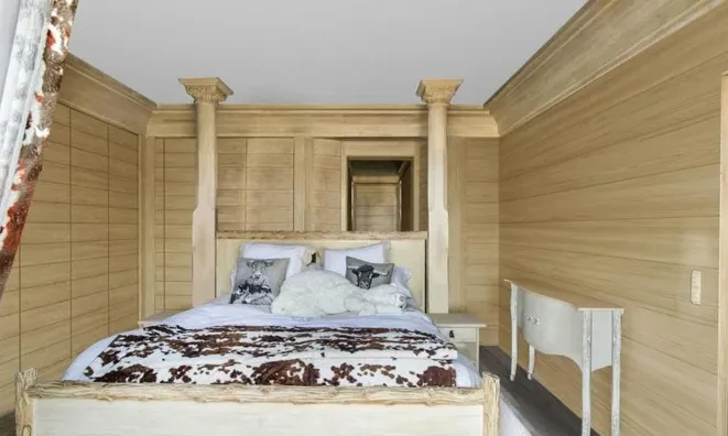 Недвижимость Attic flat 7 rooms: 7