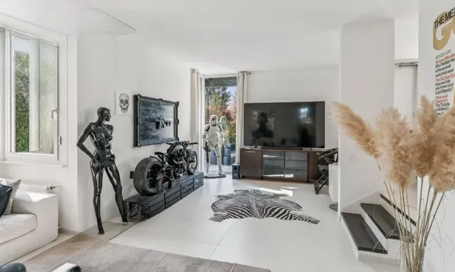 Недвижимость Bifamiliar house 8 rooms: 3