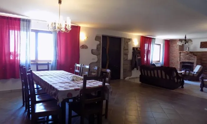 Недвижимость Семейный дом 480 м², Запад: 17