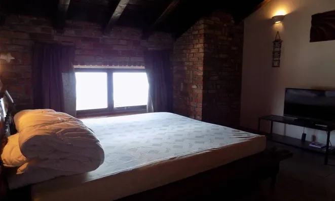 Недвижимость Семейный дом 480 м², Запад: 20