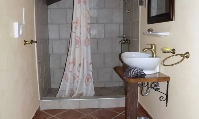 Недвижимость Семейный дом 480 м², Запад: 21