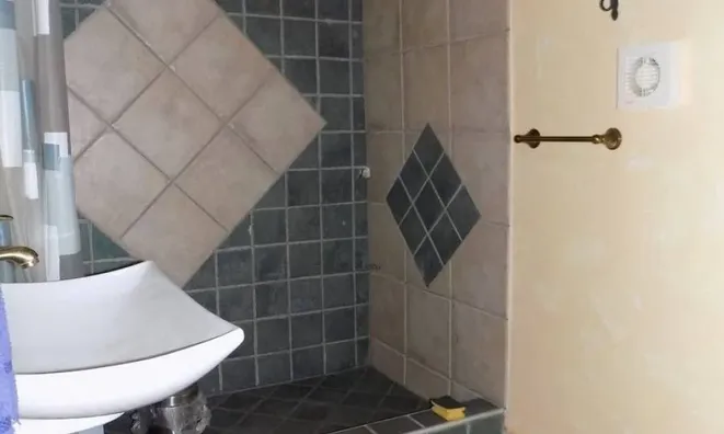 Недвижимость Семейный дом 480 м², Запад: 24