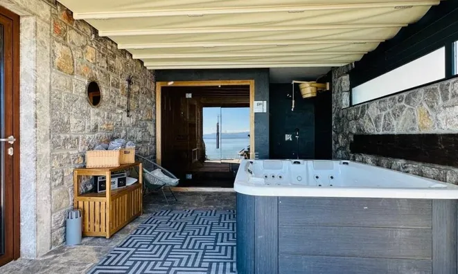 Недвижимость Семейный дом 250 м², Запад: 14