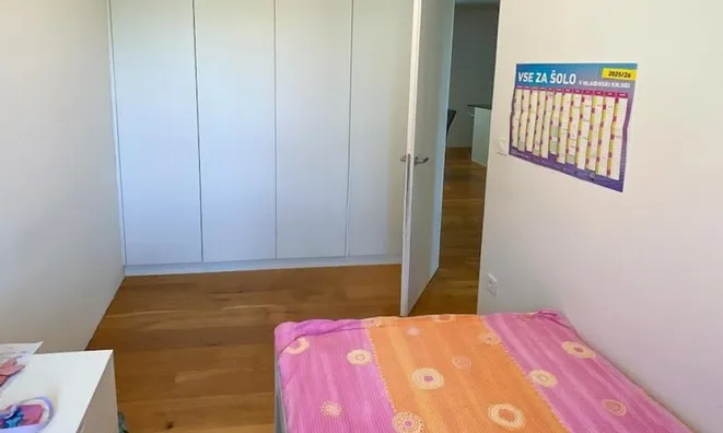 Недвижимость Apartment, 5 rooms, Trnovo: 18