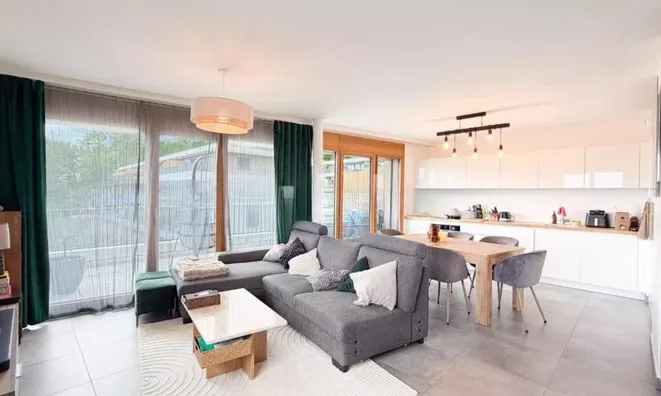 Недвижимость Attic flat 3 rooms: 3