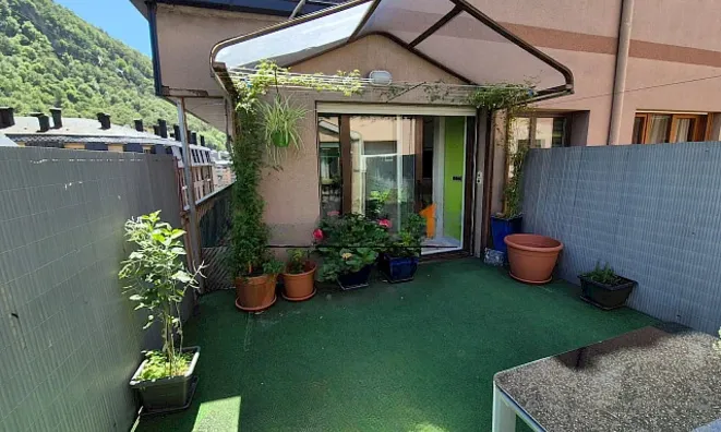 Недвижимость Penthouse for sale in the center of Andorra la Vella with parking and storage: 1