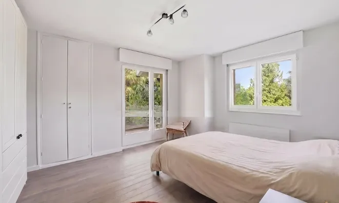 Недвижимость Bifamiliar house 6 rooms: 8