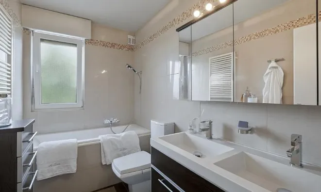 Недвижимость Bifamiliar house 6 rooms: 9
