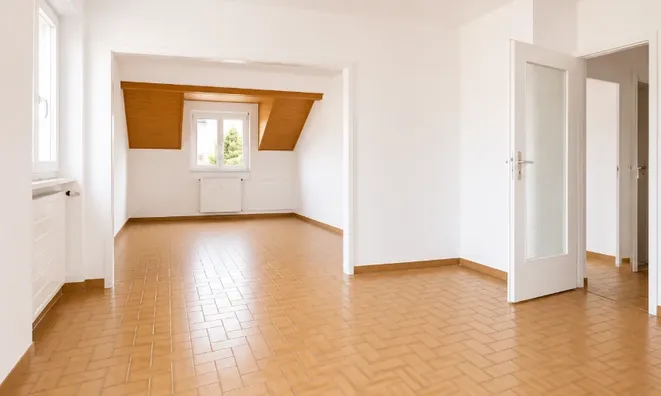 Недвижимость Apartment 3 rooms: 4