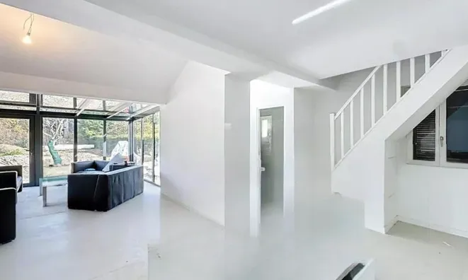 Недвижимость Single house 6 rooms: 3