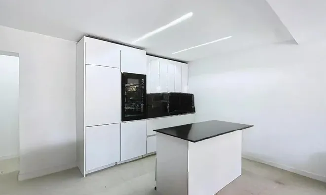 Недвижимость Single house 6 rooms: 5