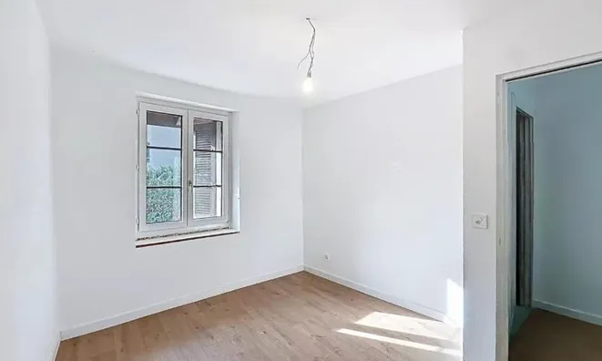 Недвижимость Single house 6 rooms: 8