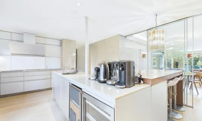 Недвижимость Single house 9 rooms: 4