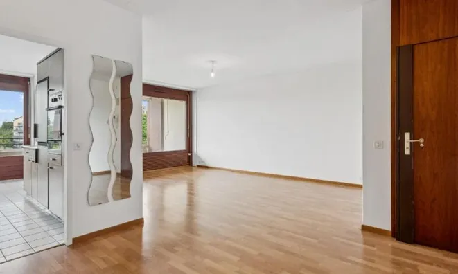 Недвижимость Apartment 4 rooms: 2