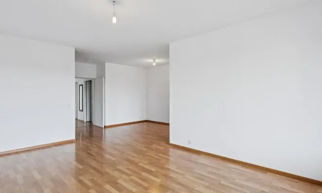 Недвижимость Apartment 4 rooms: 3