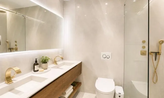 Недвижимость Apartment 5 rooms: 8