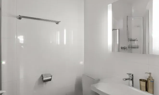 Недвижимость Apartment 6 rooms: 9