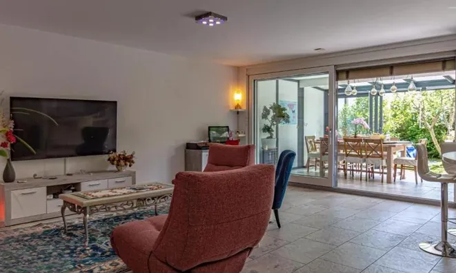 Недвижимость Apartment 4 rooms: 3
