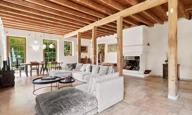 Недвижимость Single house 6 rooms: 4