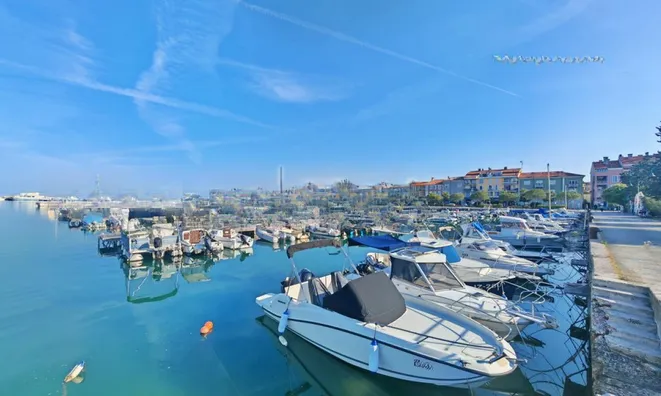 Недвижимость Three-room apartment in Izola: 11