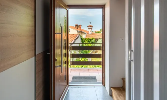 Недвижимость Three-room apartment in Sezana: 3