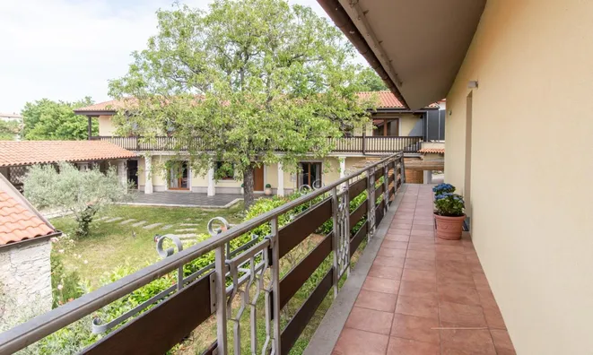 Недвижимость Three-room apartment in Sezana: 11