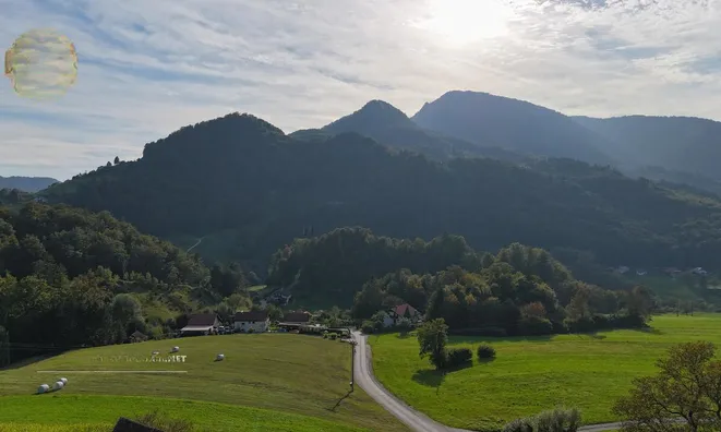Недвижимость The 'Veshina' estate in a quiet sunny location: 11