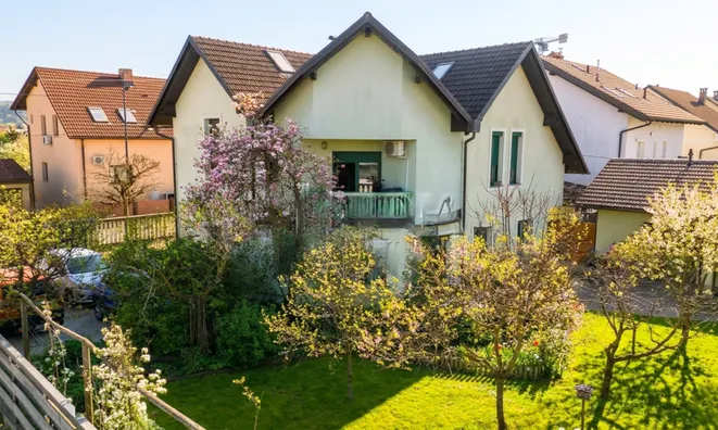 Недвижимость House, Ljubljana, Green Pit.: 3