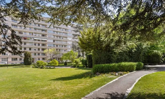 Недвижимость Apartment 5.5 rooms: 2