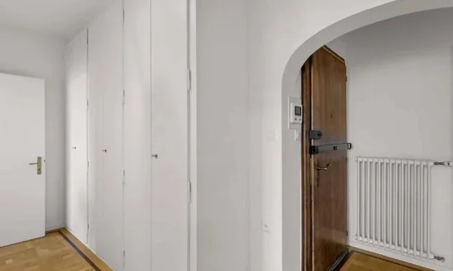 Недвижимость Apartment 5.5 rooms: 8