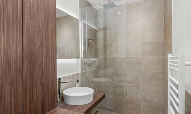 Недвижимость Apartment 5.5 rooms: 10