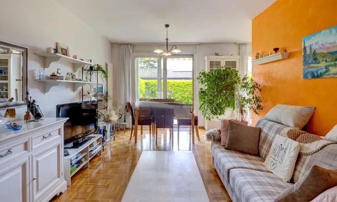 Недвижимость Apartment 4 rooms: 2
