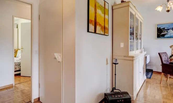 Недвижимость Apartment 4 rooms: 8