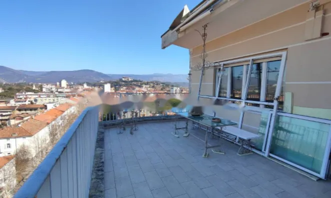 Недвижимость Трехкомнатная в центре Горизии: 22