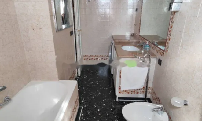 Недвижимость Трехкомнатная в центре Горизии: 51