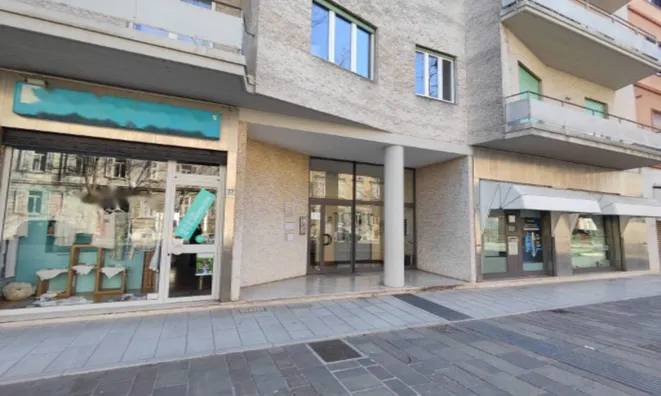 Недвижимость Трехкомнатная в центре Горизии: 57