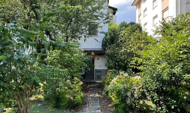 Недвижимость House with Terrace New Ljubljana Šiška: 1