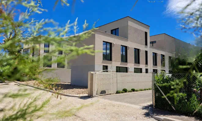 Недвижимость House with a terrace in Tivoli: 1