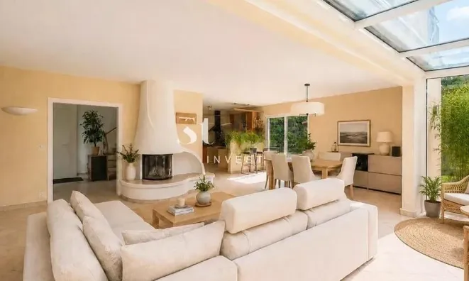 Недвижимость Villa 7 rooms: 4