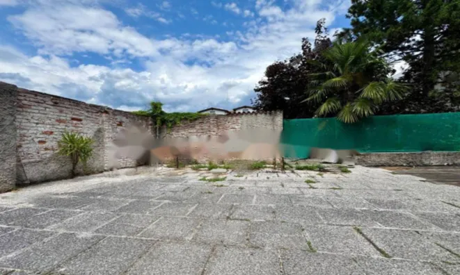 Недвижимость Трехкомнатная квартира в центре: 16