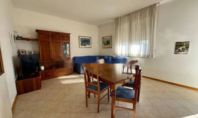 Недвижимость Четырёхкомнатная квартира, Центр Гориции: 3