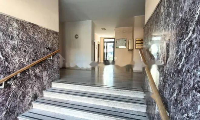 Недвижимость Трехкомнатная в центре Горички: 3