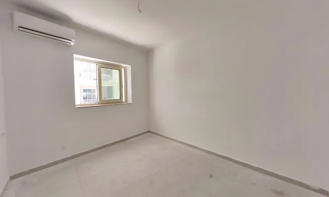 Недвижимость North Mgarr Apartment: 4