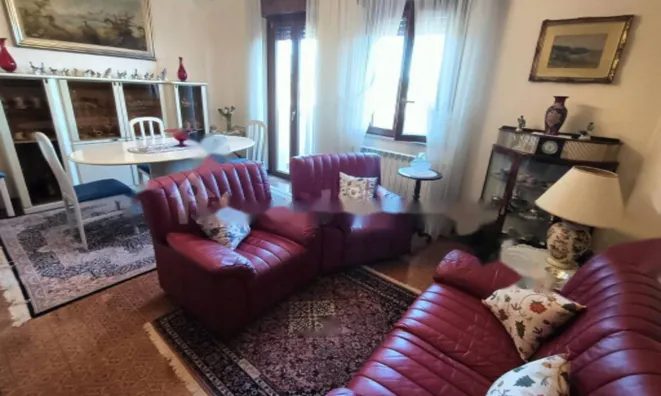 Недвижимость Трехкомнатная в центре Горички: 9