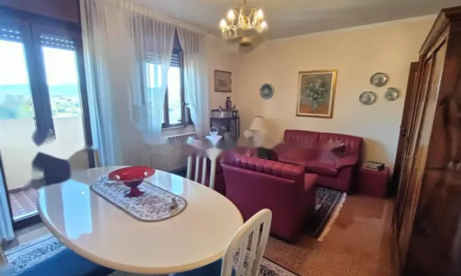 Недвижимость Трехкомнатная в центре Горички: 12