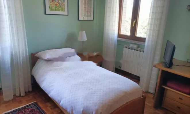 Недвижимость Трехкомнатная в центре Горички: 24