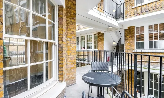 Недвижимость Fulham Road: 8