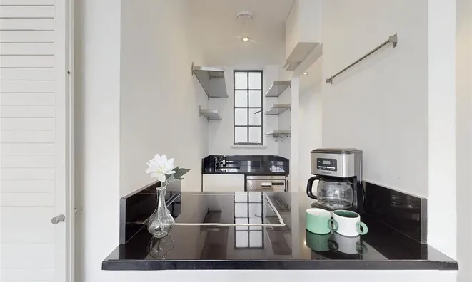 Недвижимость Donovan Court, Drayton Gardens: 2